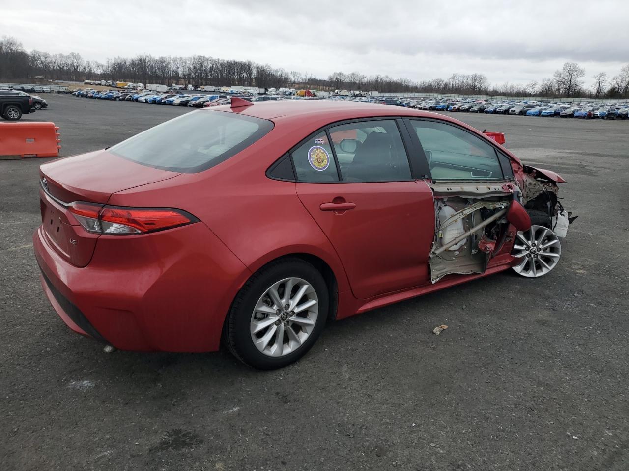 2020 TOYOTA COROLLA LE - Фото 3