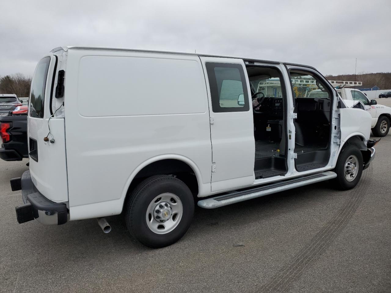 2024 CHEVROLET EXPRESS G2 - Image 3
