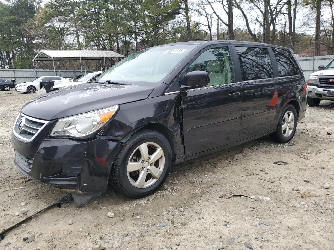 2010 VOLKSWAGEN ROUTAN SE