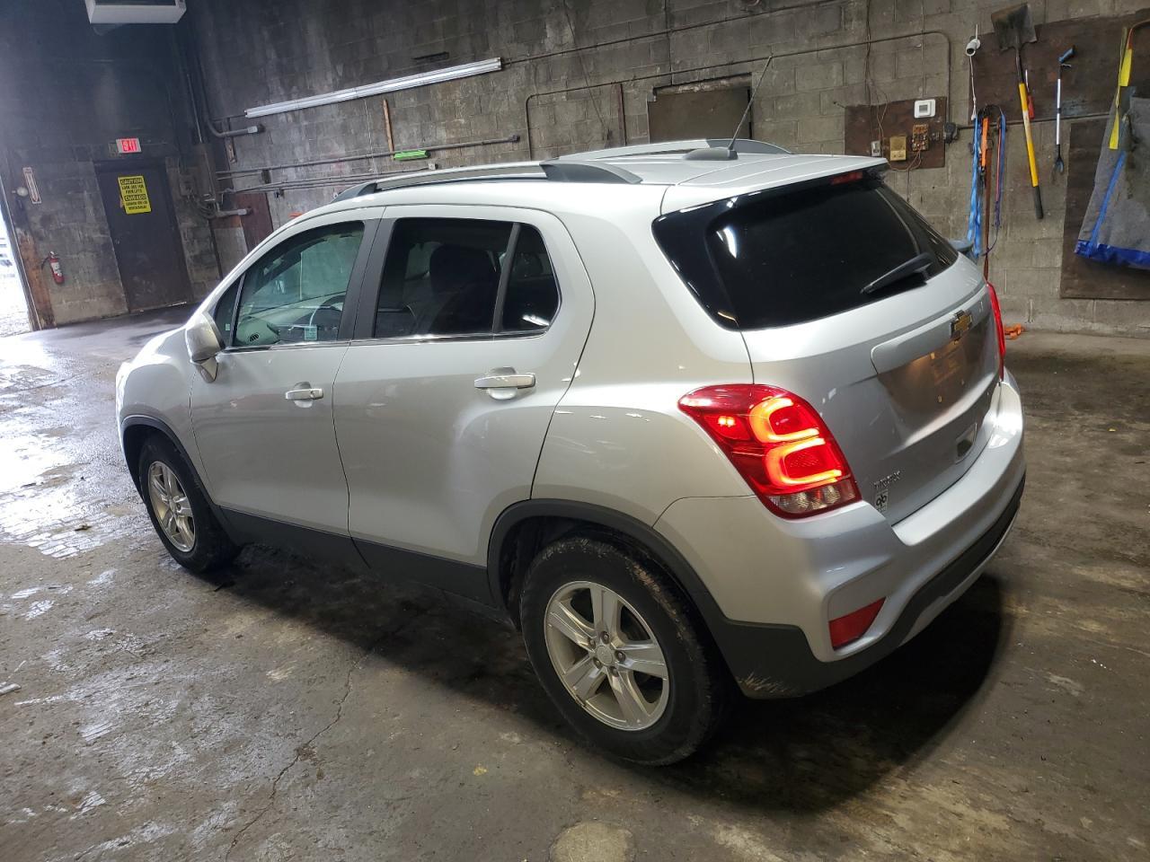 2019 CHEVROLET TRAX 1LT - Фото 2