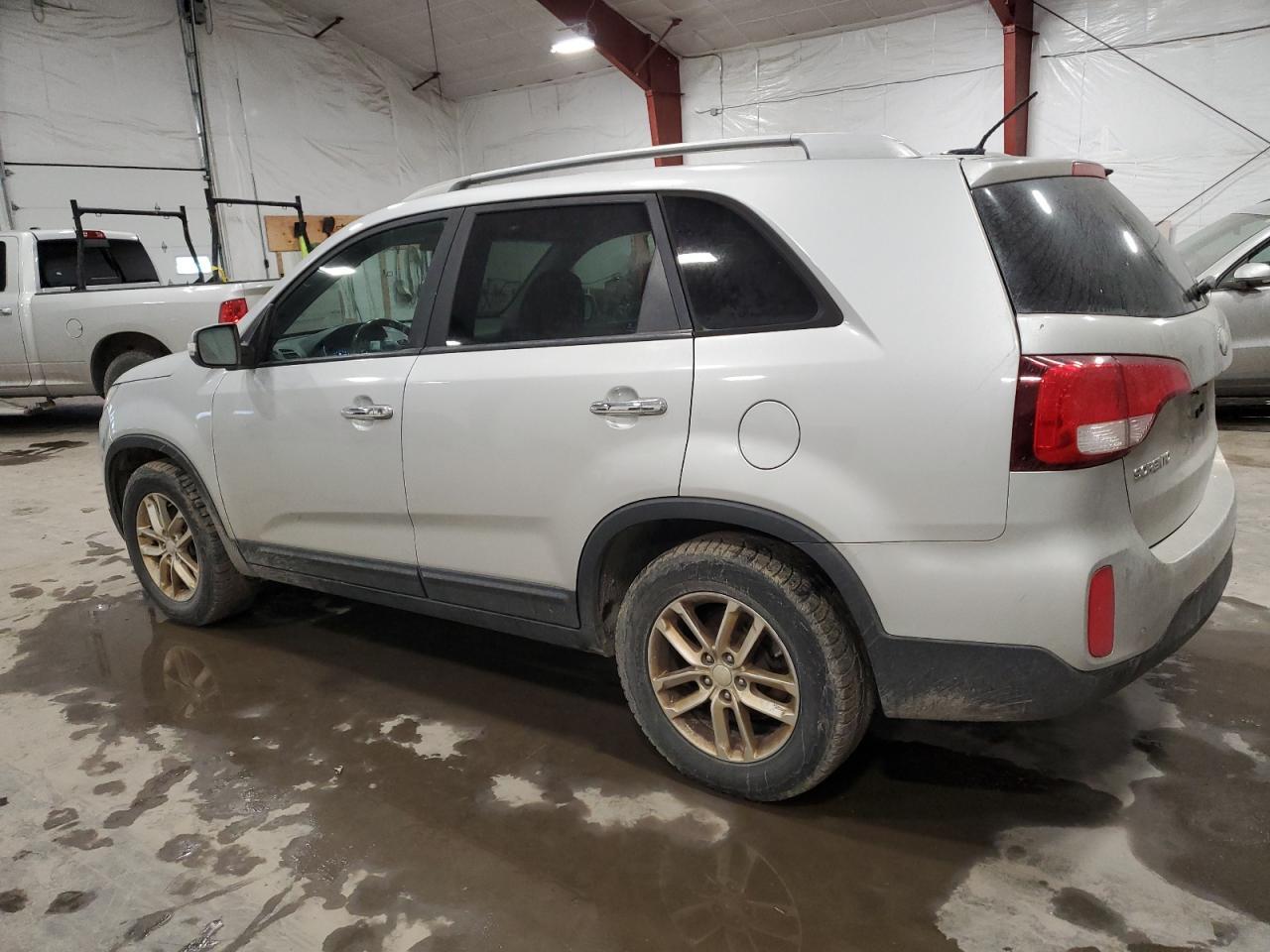 2015 KIA SORENTO LX - Image 2
