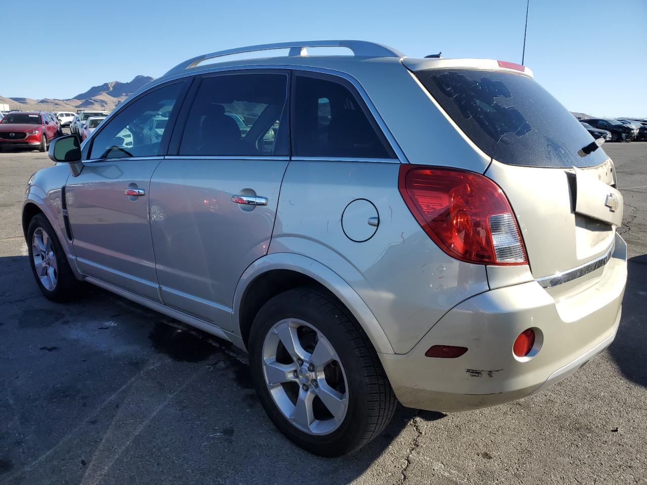 2014 CHEVROLET CAPTIVA LT - Image 2