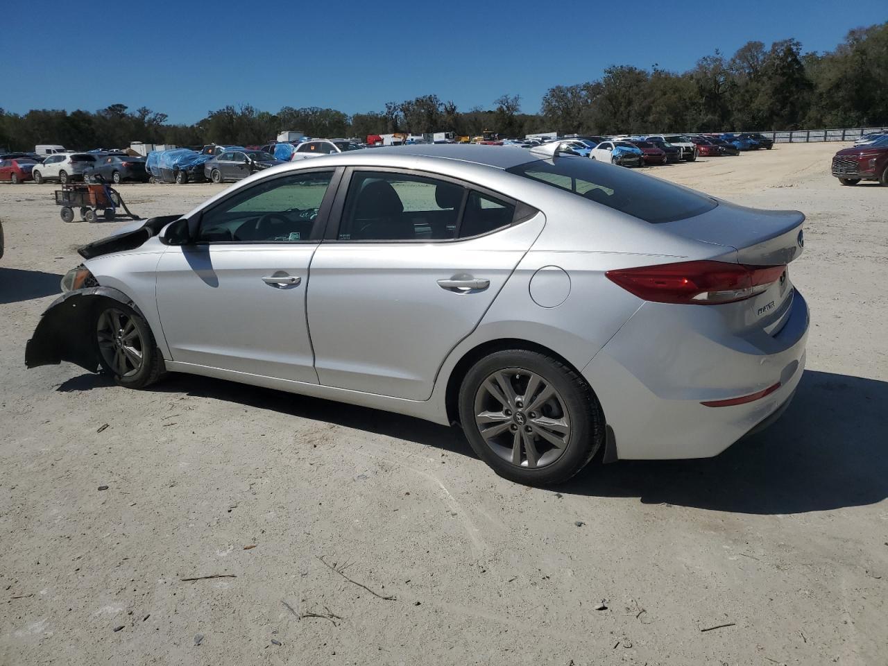 2018 HYUNDAI ELANTRA SE - Image 2
