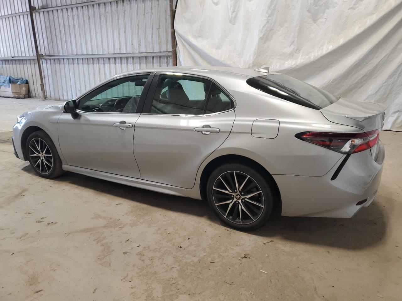 2021 TOYOTA CAMRY SE - Image 2
