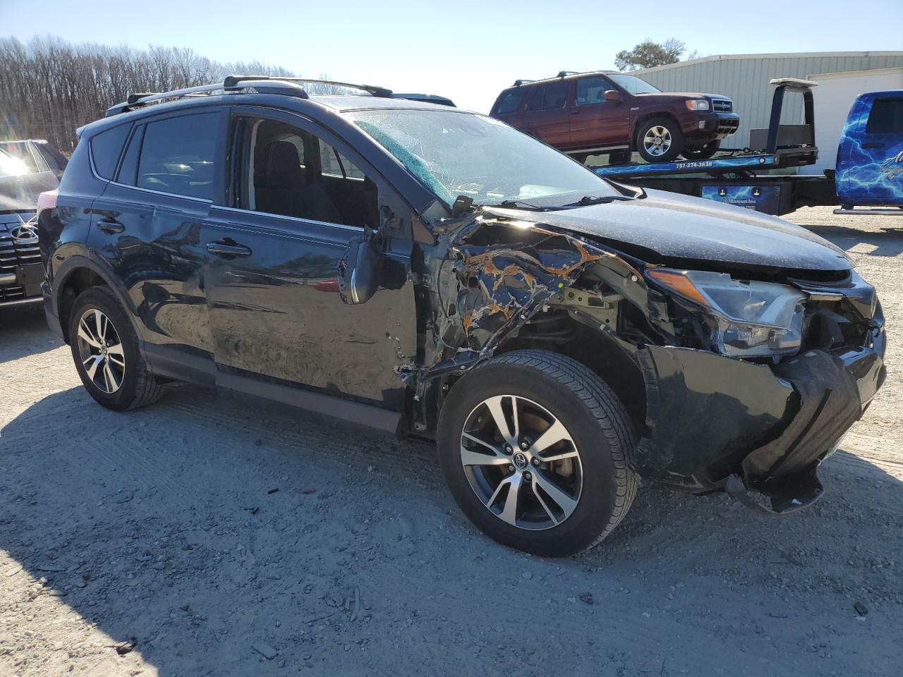 2017 TOYOTA RAV4 XLE - Фото 4
