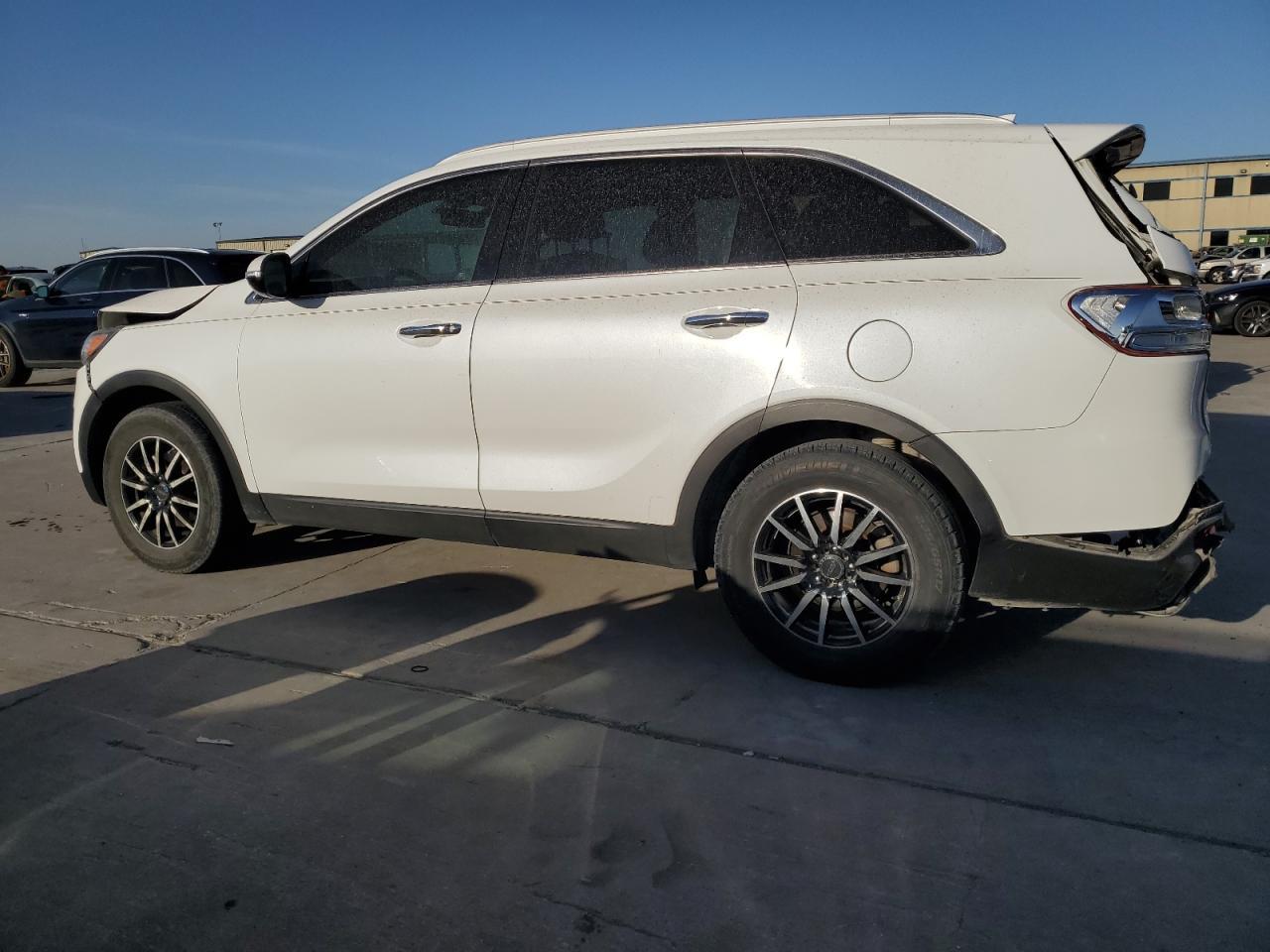 2016 KIA SORENTO LX - Image 2