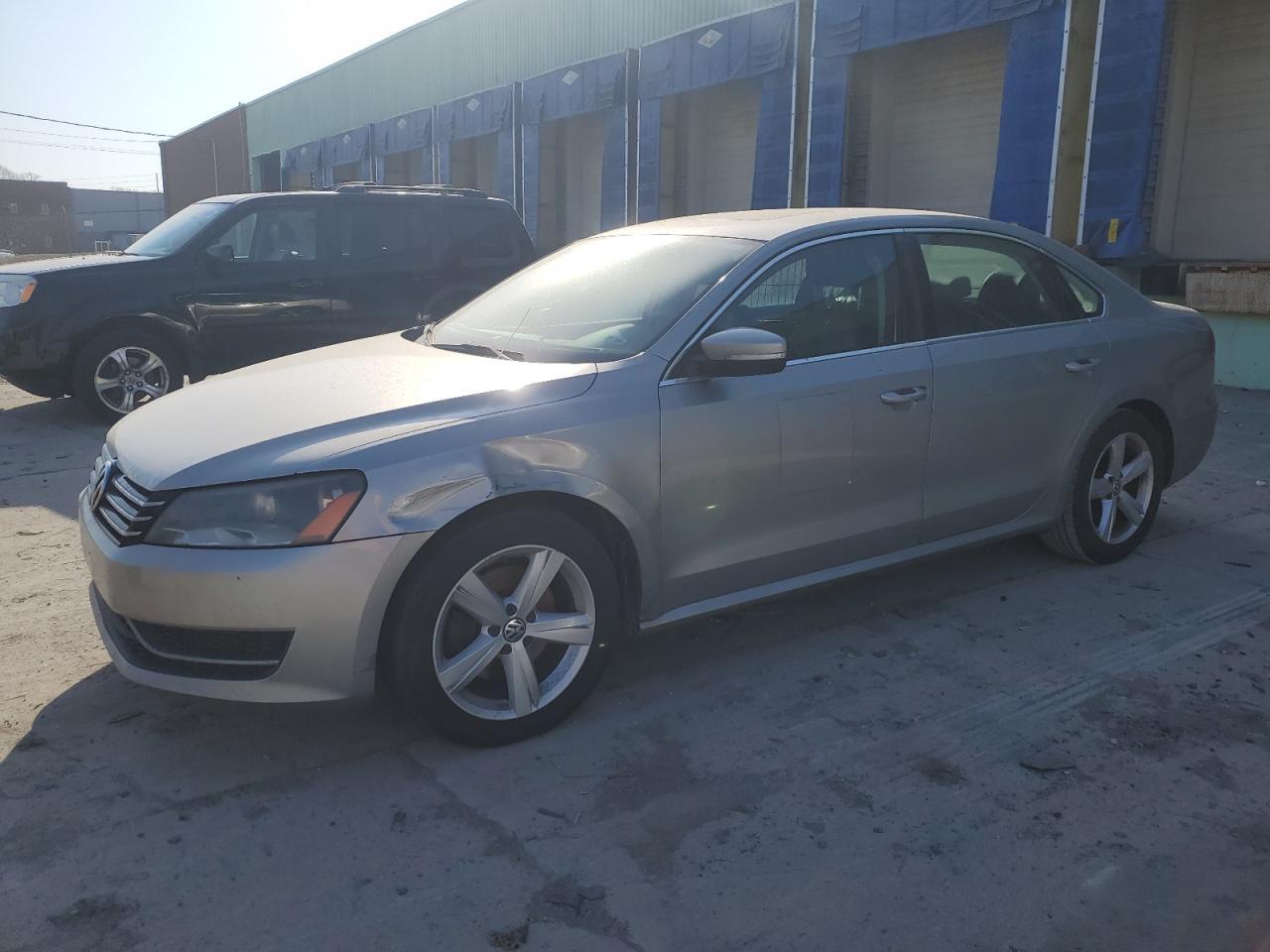 2013 VOLKSWAGEN PASSAT SE