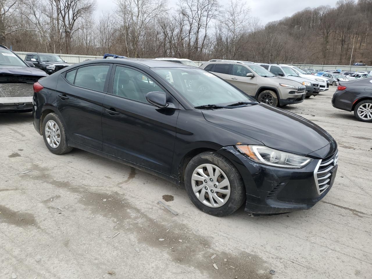 2017 HYUNDAI ELANTRA SE - Image 4