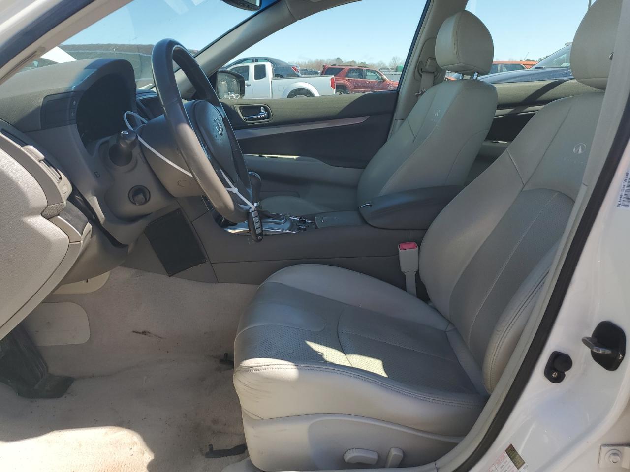 2012 INFINITI G37 - Image 7