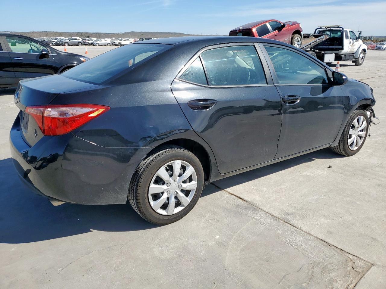 2018 TOYOTA COROLLA L - Image 3