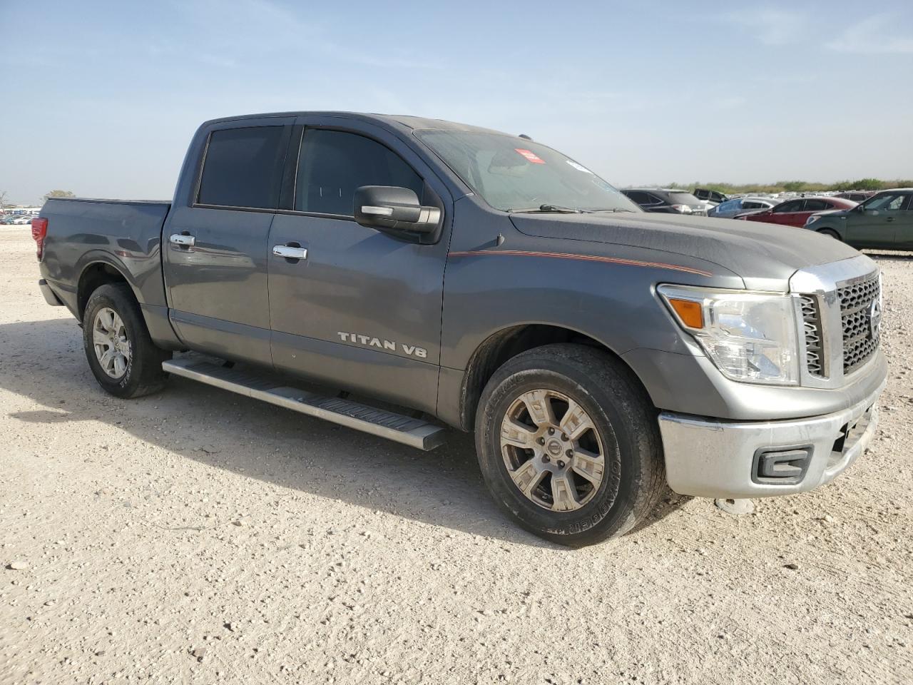 2018 NISSAN TITAN S - Фото 4