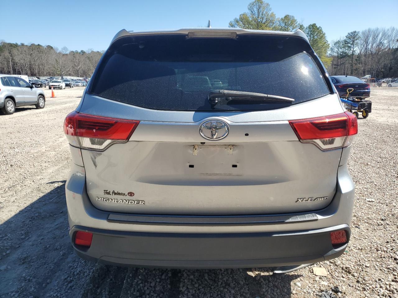 2018 TOYOTA HIGHLANDER - Фото 6