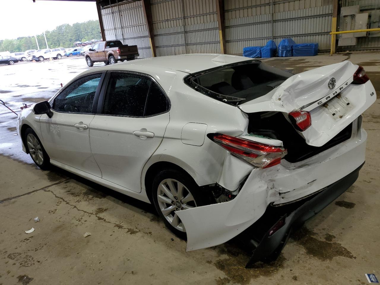 2020 TOYOTA CAMRY LE - Фото 2