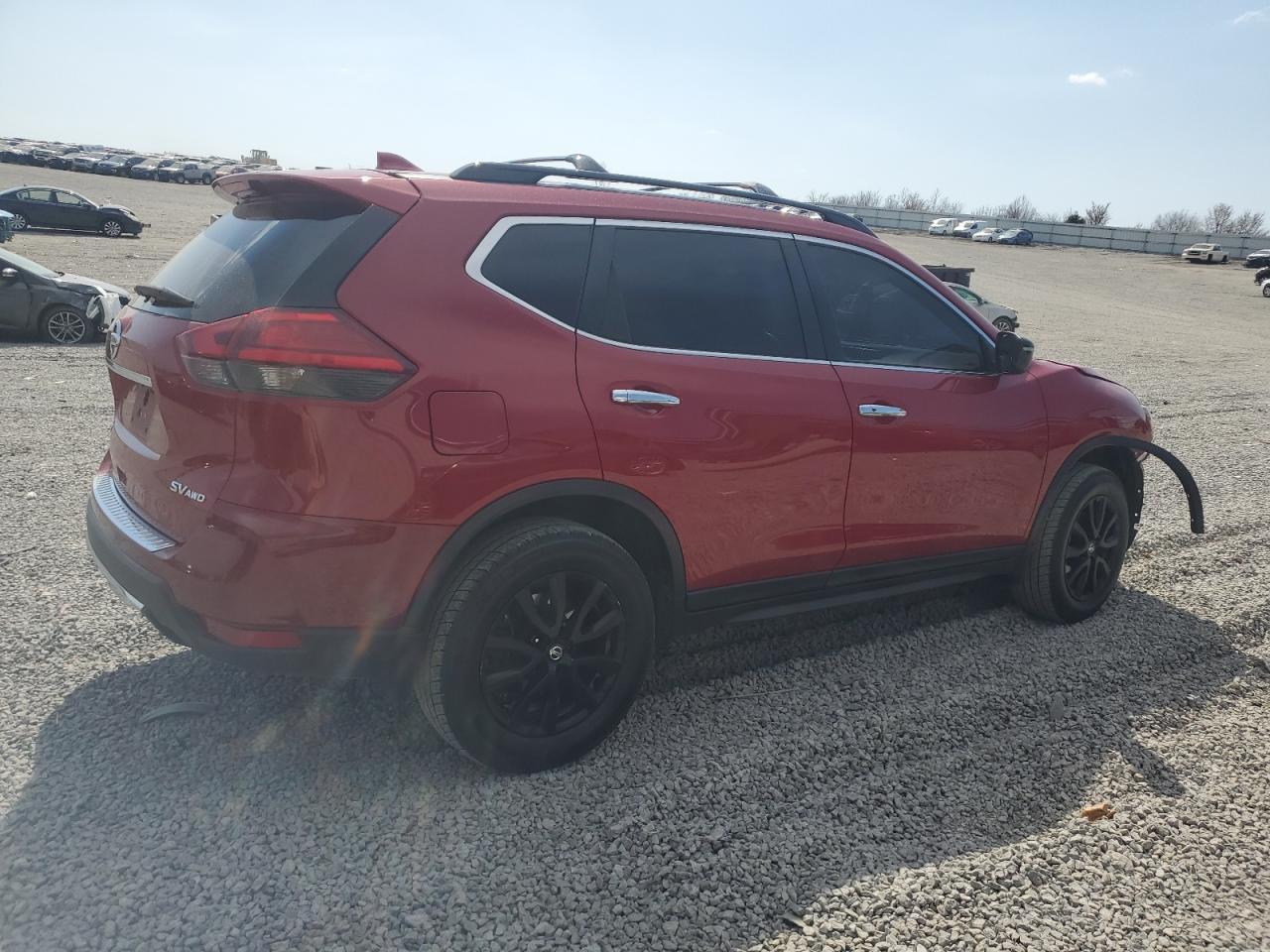2017 NISSAN ROGUE SV - Image 3