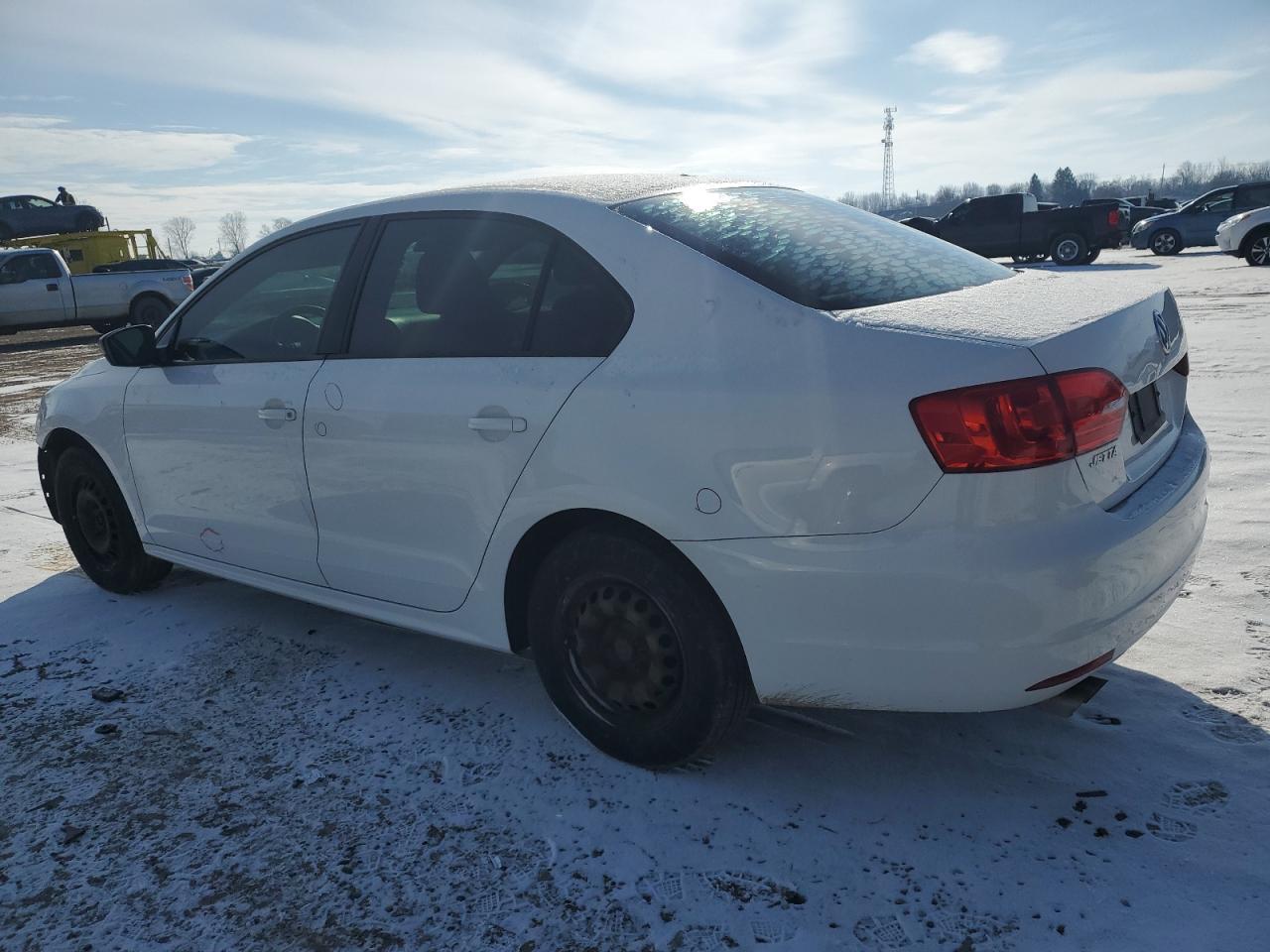 2013 VOLKSWAGEN JETTA BASE - Image 2
