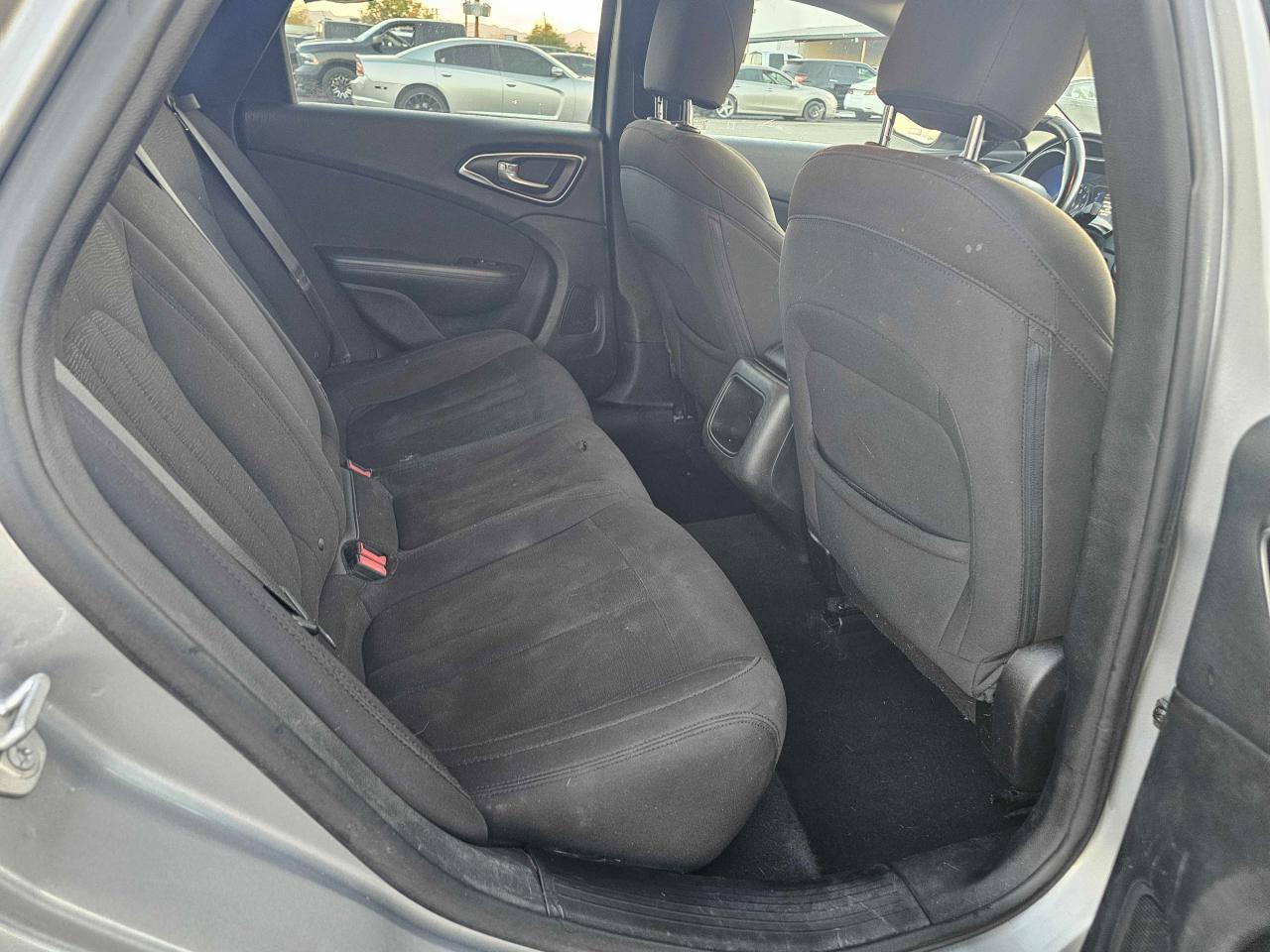 2015 CHRYSLER 200 LIMITE - Фото 6