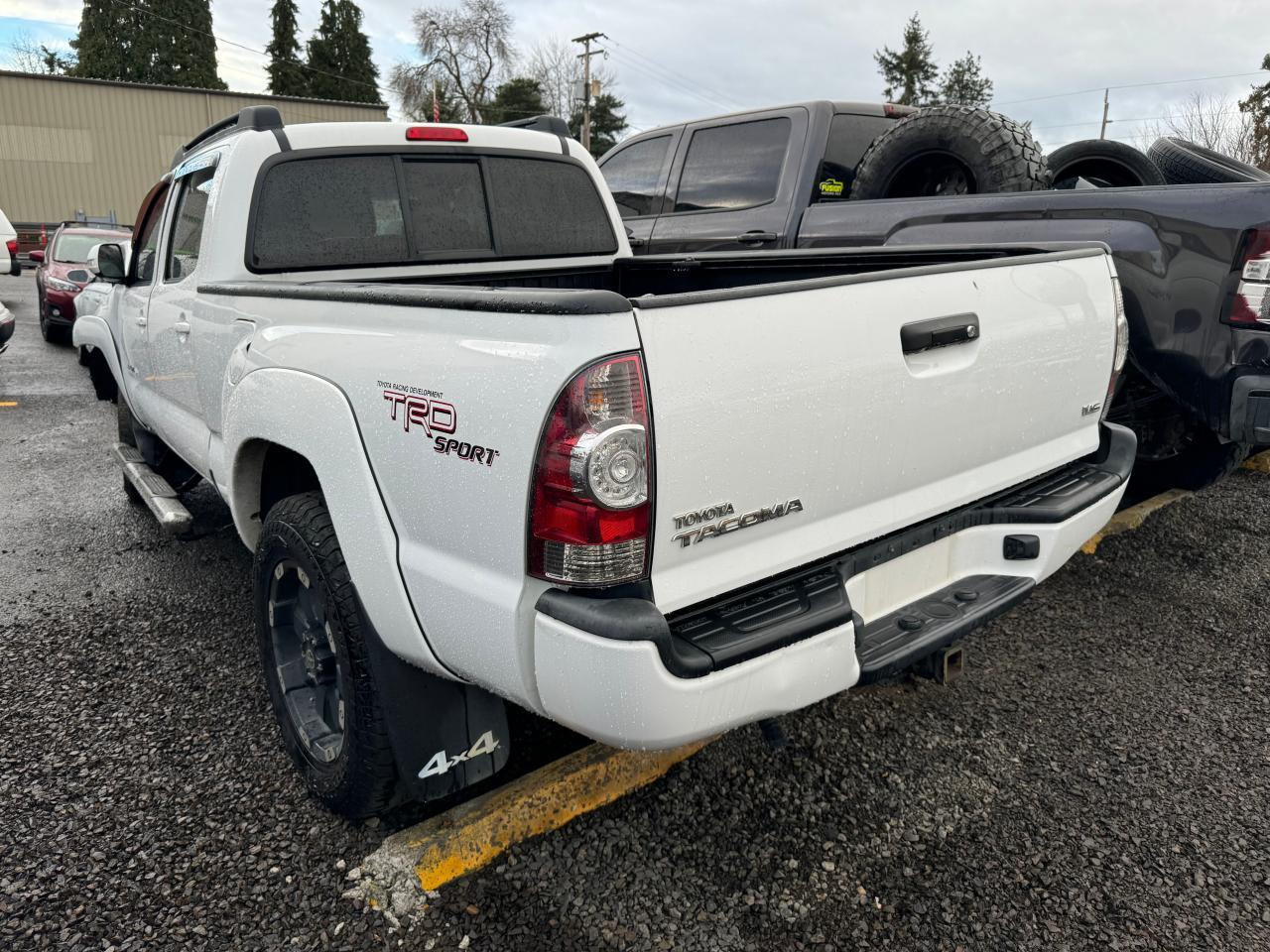 2013 TOYOTA TACOMA DOU - Фото 3