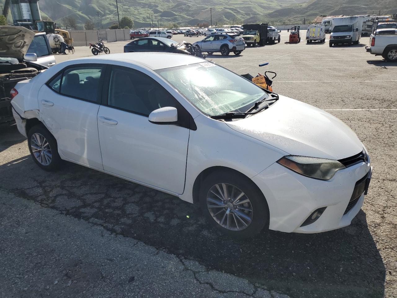 2015 TOYOTA COROLLA L - Фото 4