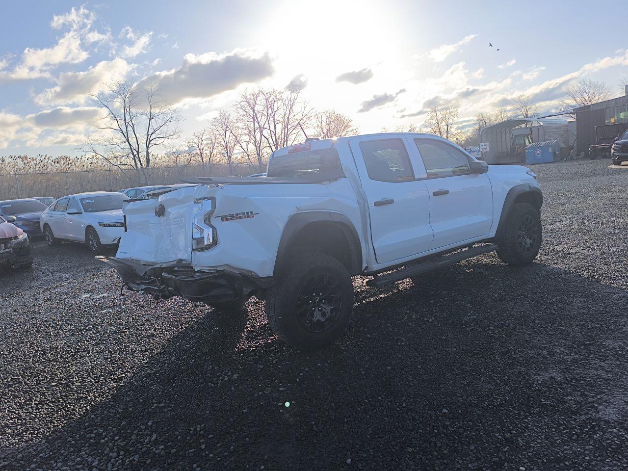 2023 CHEVROLET COLORADO T - Image 4