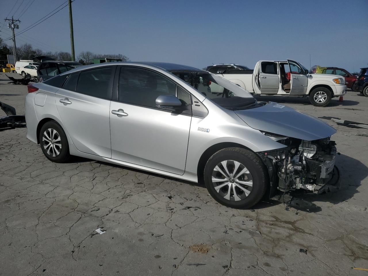2022 TOYOTA PRIUS PRIM - Фото 4