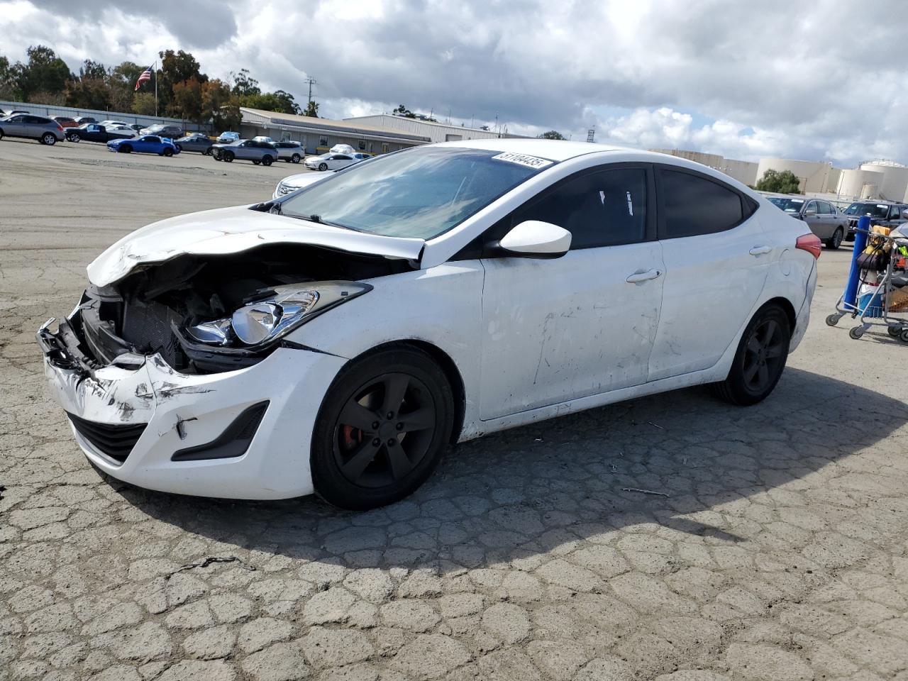 2013 HYUNDAI ELANTRA GL