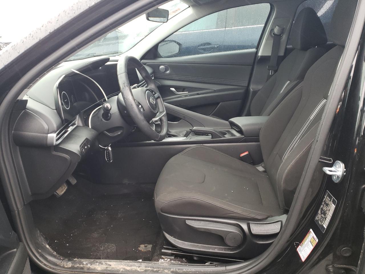 2023 HYUNDAI ELANTRA SE - Фото 7