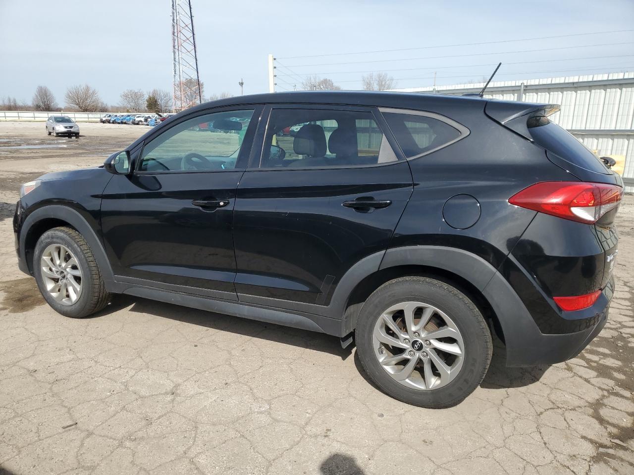 2016 HYUNDAI TUCSON SE - Image 2