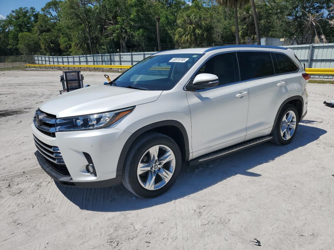 2018 TOYOTA HIGHLANDER