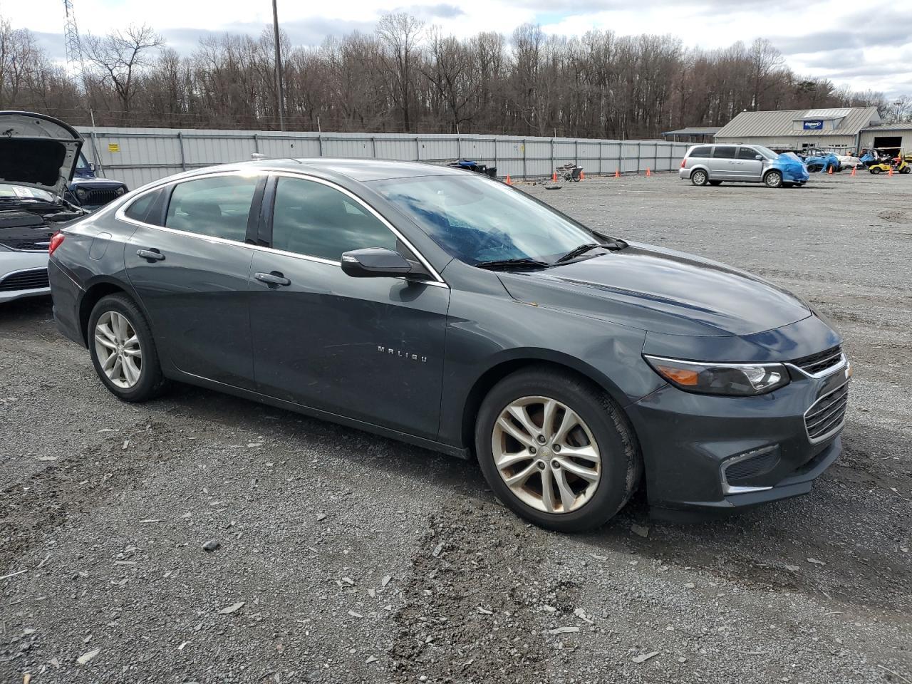 2017 CHEVROLET MALIBU LT - Image 4