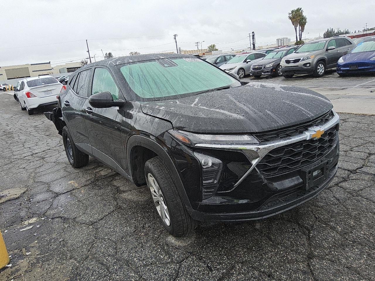 2024 CHEVROLET TRAX LS - Фото 4