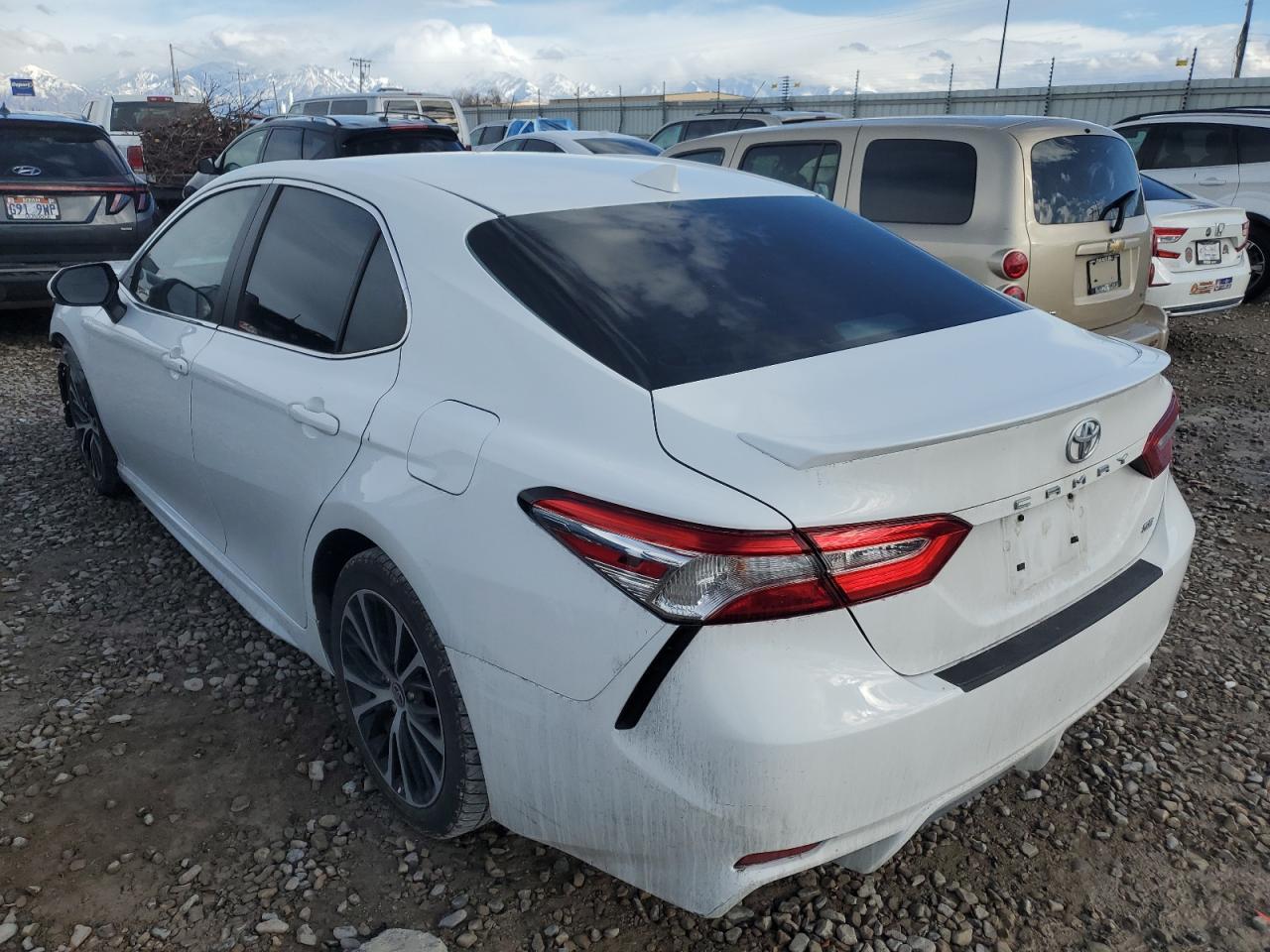 2020 TOYOTA CAMRY SE - Image 2