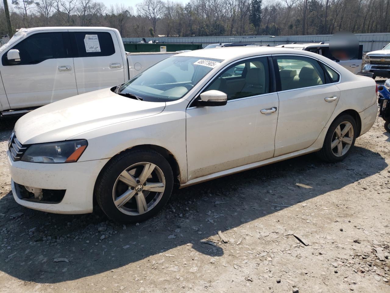 2013 VOLKSWAGEN PASSAT SE