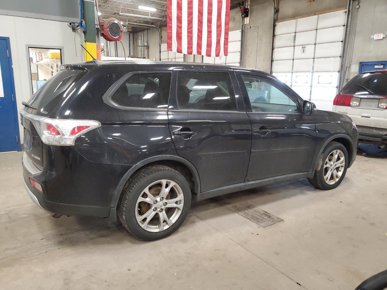 2015 MITSUBISHI OUTLANDER - Image 3