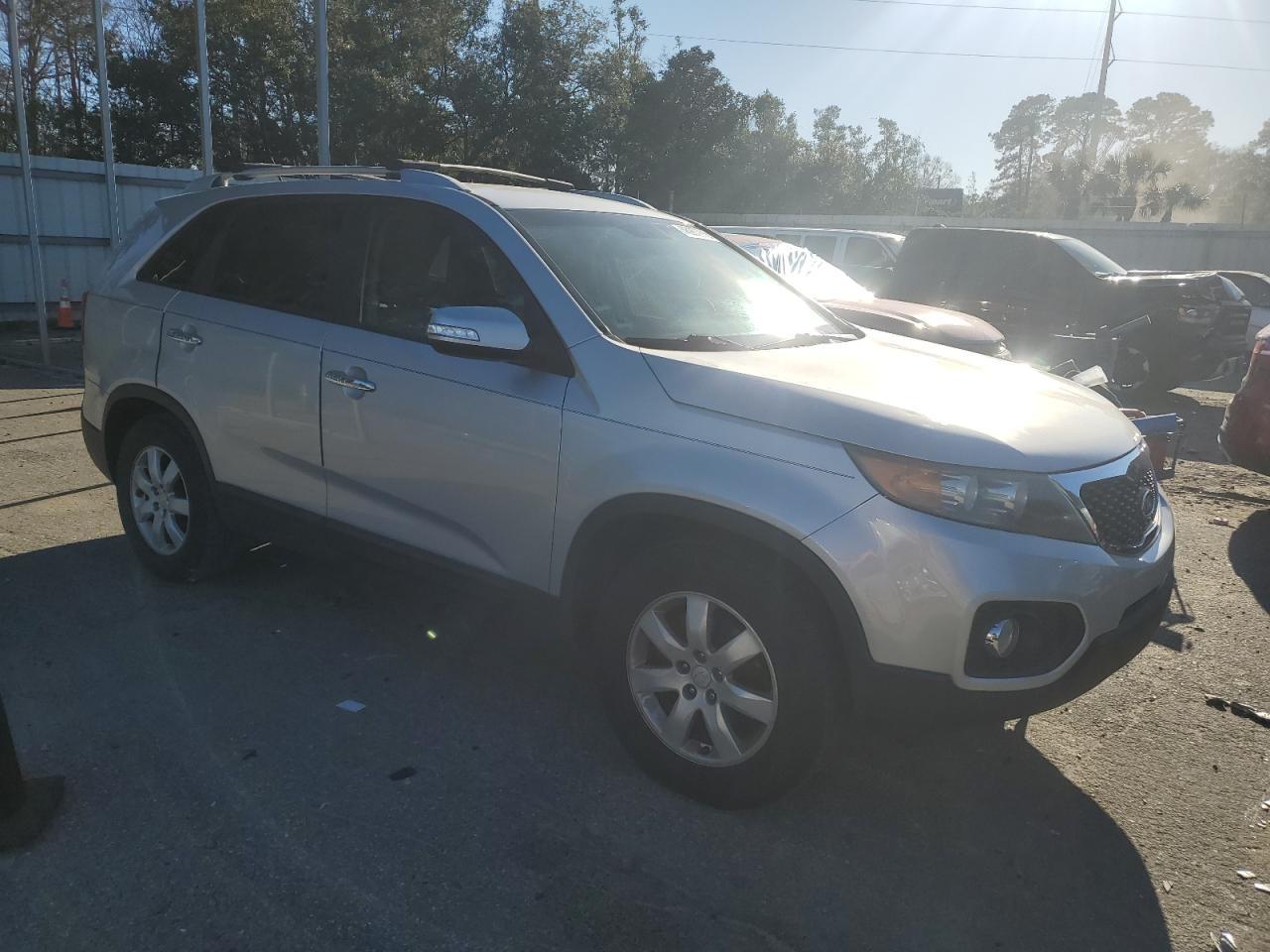 2012 KIA SORENTO BA - Image 4