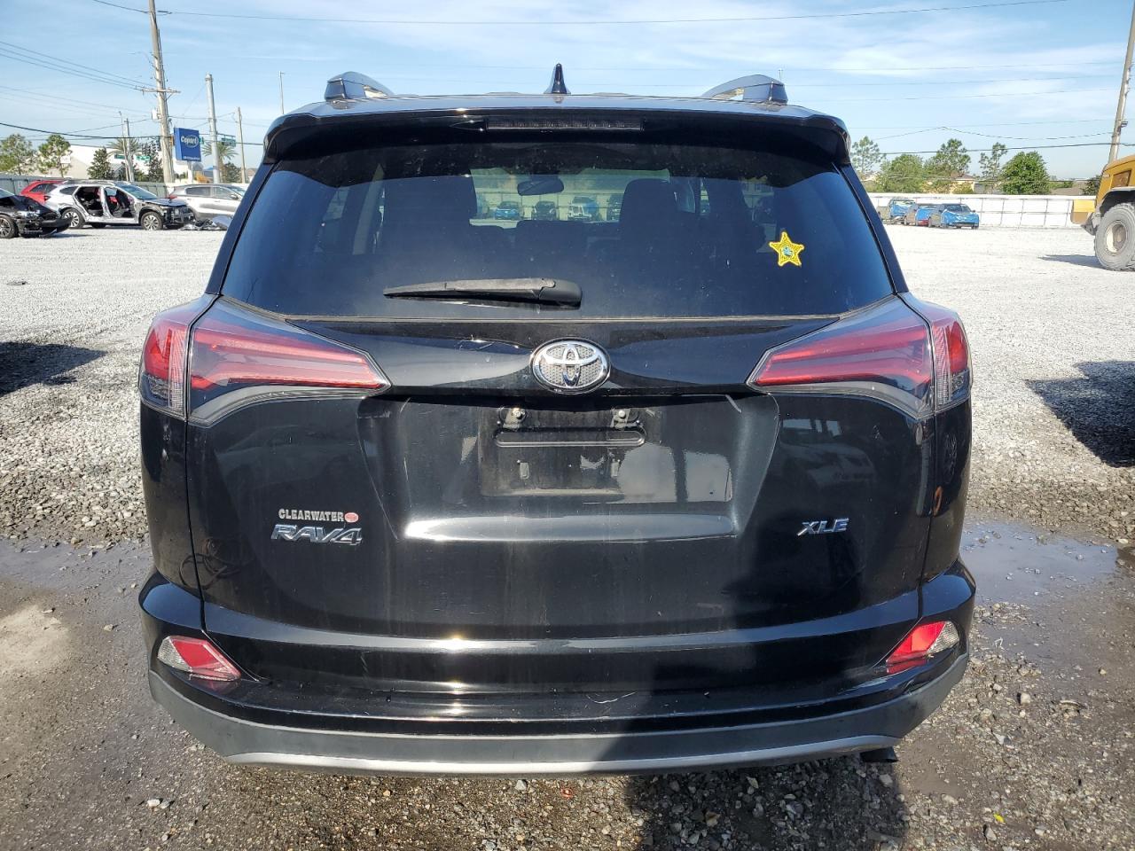 2017 TOYOTA RAV4 XLE - Image 6