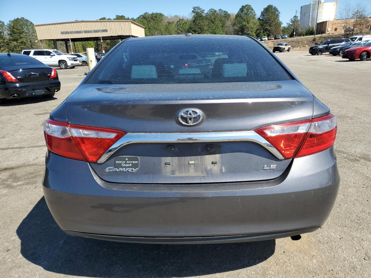 2016 TOYOTA CAMRY LE - Фото 6