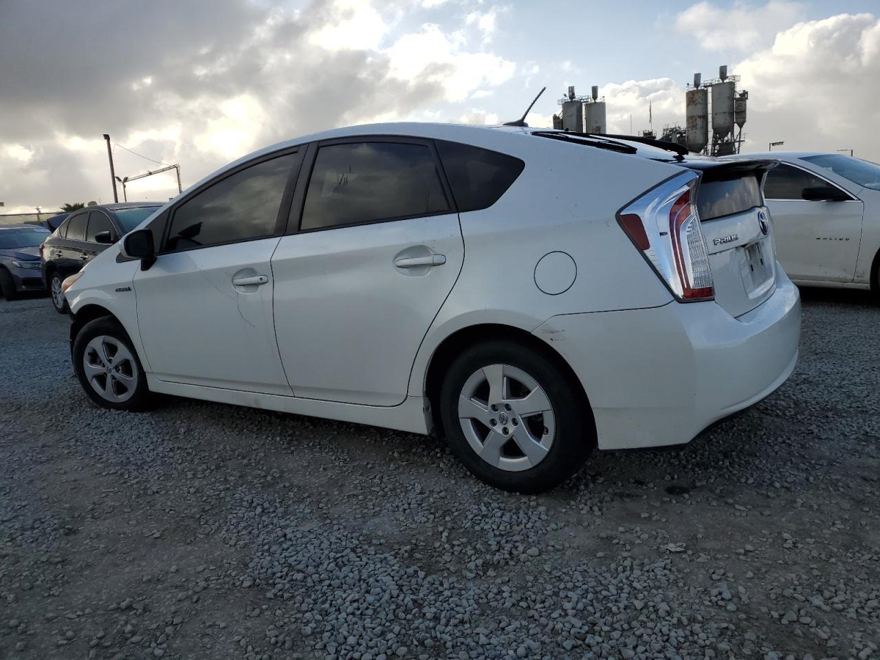 2013 TOYOTA PRIUS - Фото 2