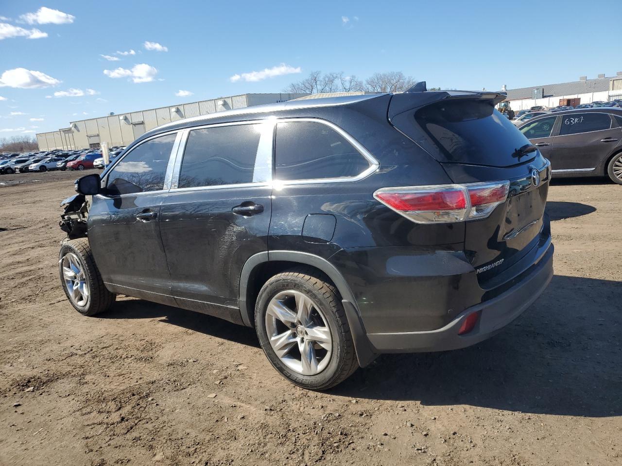 2015 TOYOTA HIGHLANDER - Фото 2