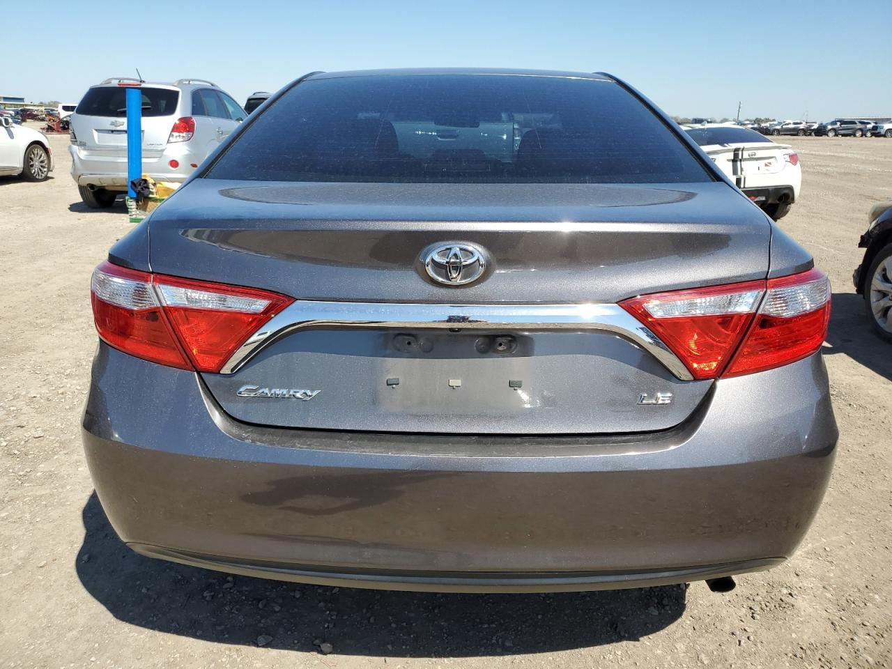 2015 TOYOTA CAMRY LE - Фото 6