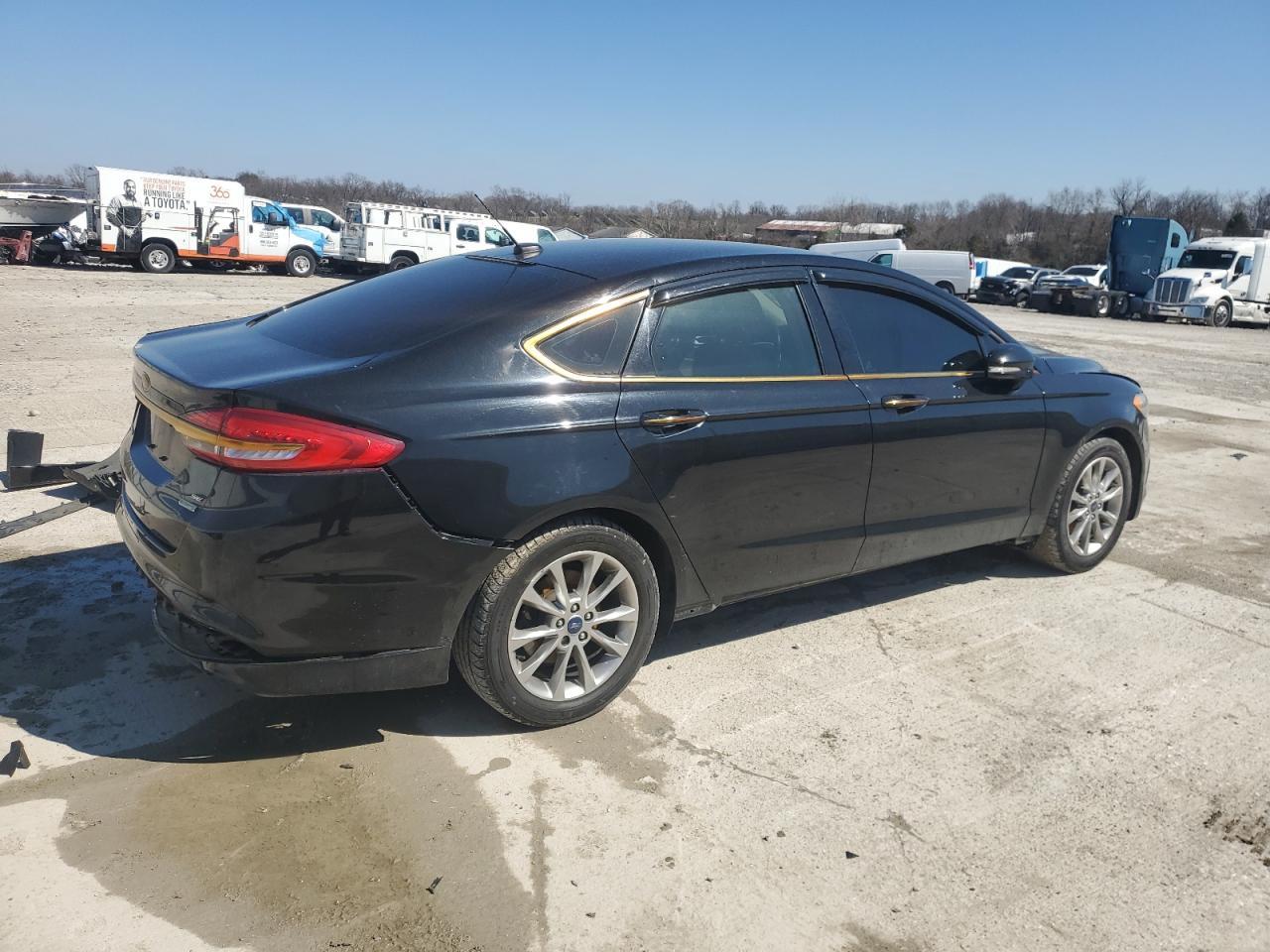 2017 FORD FUSION SE - Фото 3