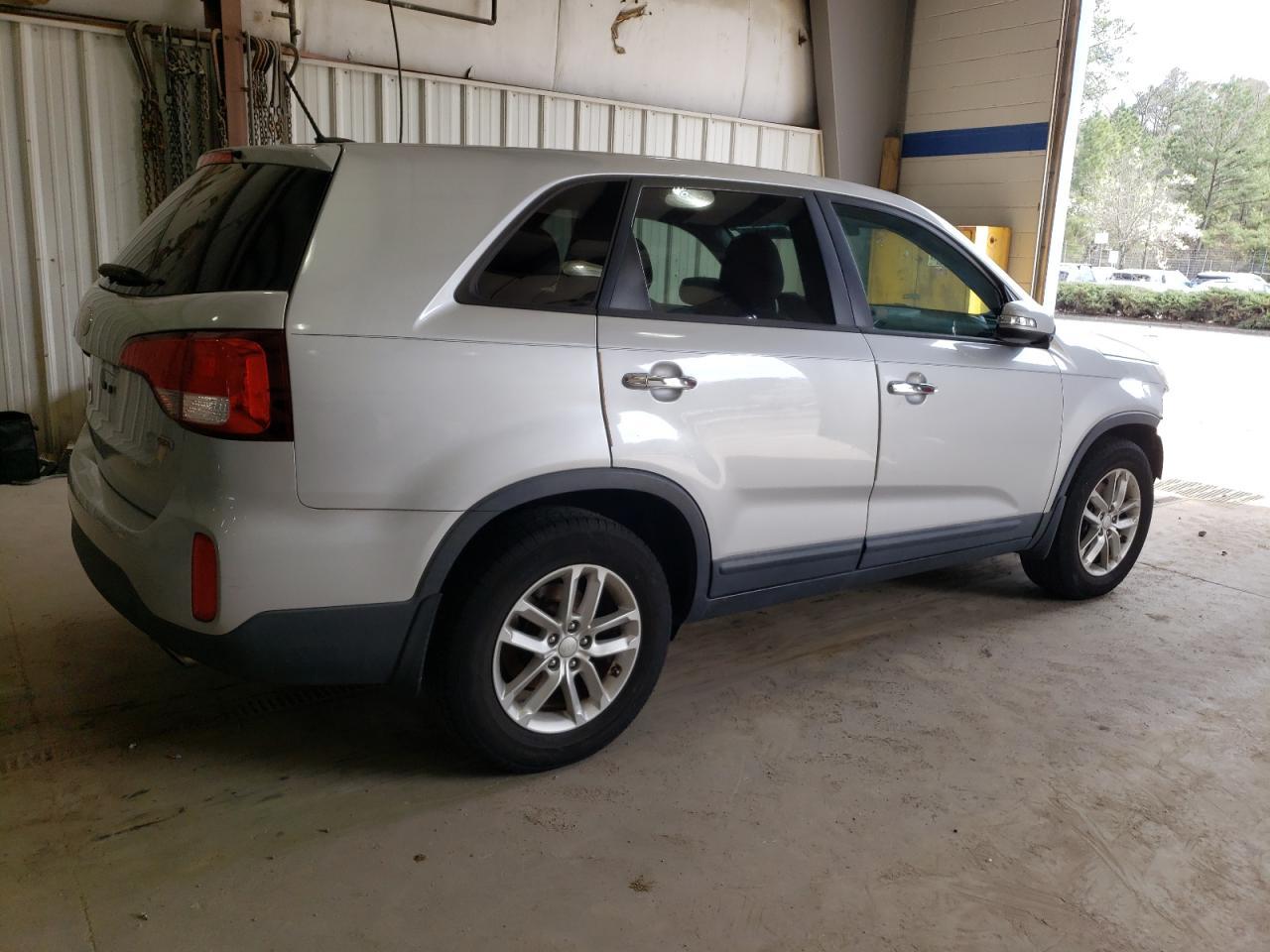 2015 KIA SORENTO LX - Image 3