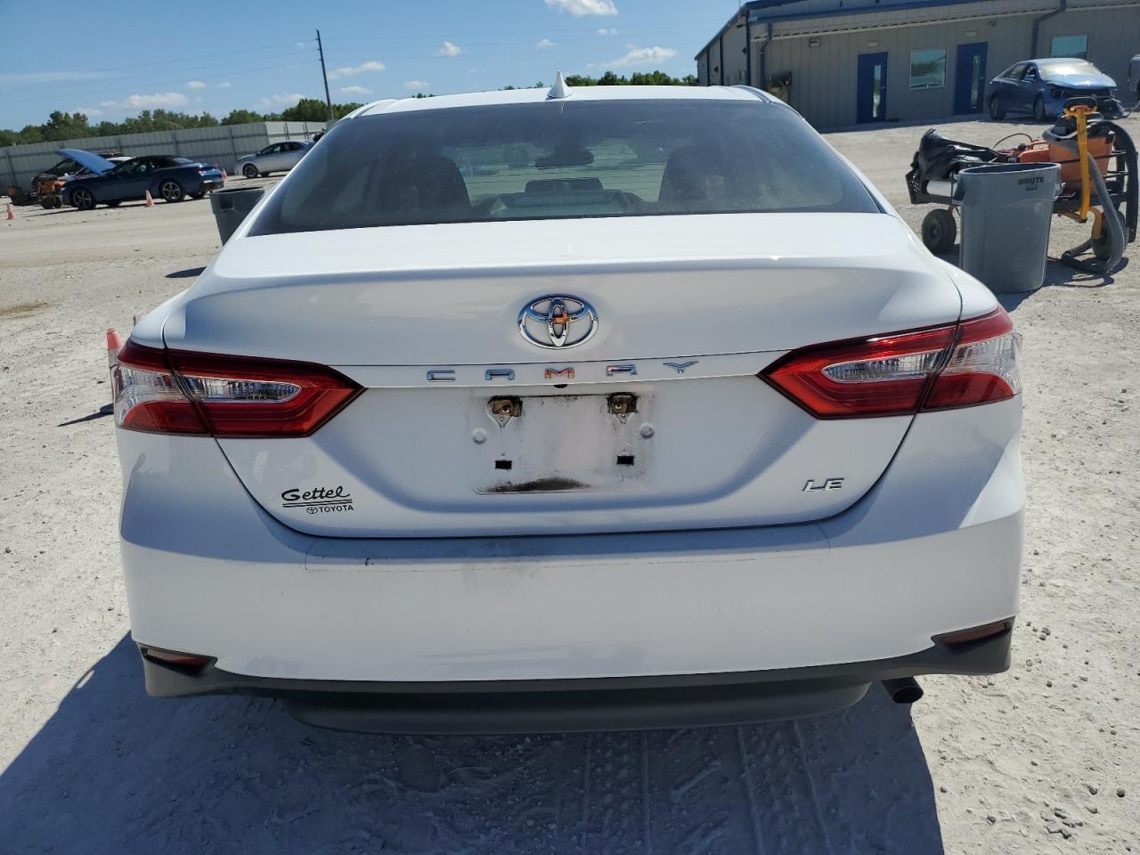 2020 TOYOTA CAMRY LE - Фото 6