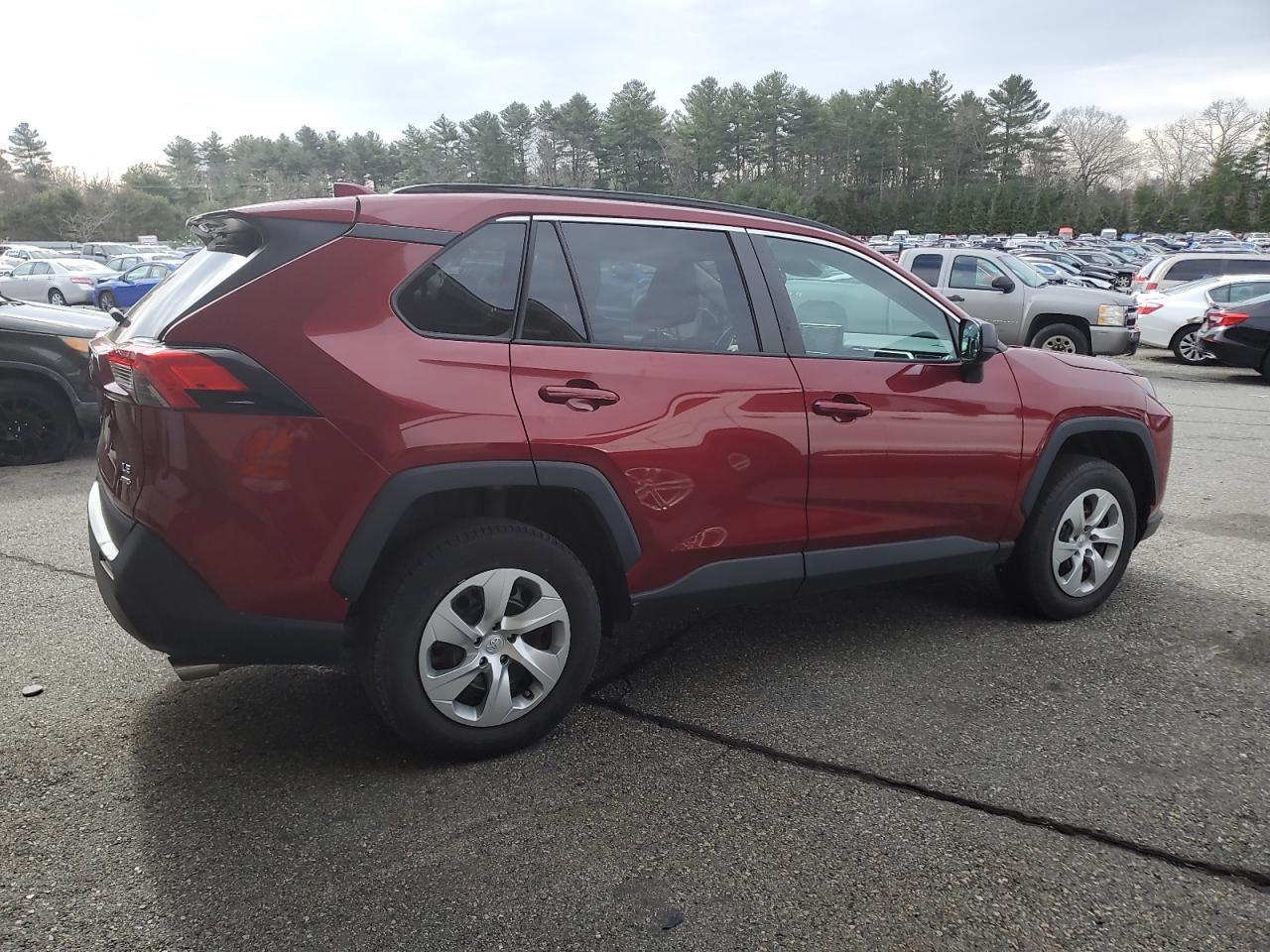 2021 TOYOTA RAV4 LE - Фото 3