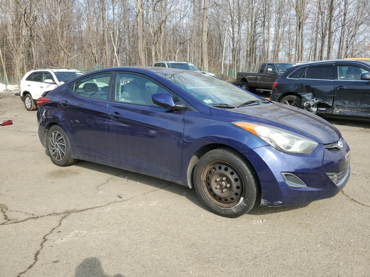 2011 HYUNDAI ELANTRA GL - Image 4