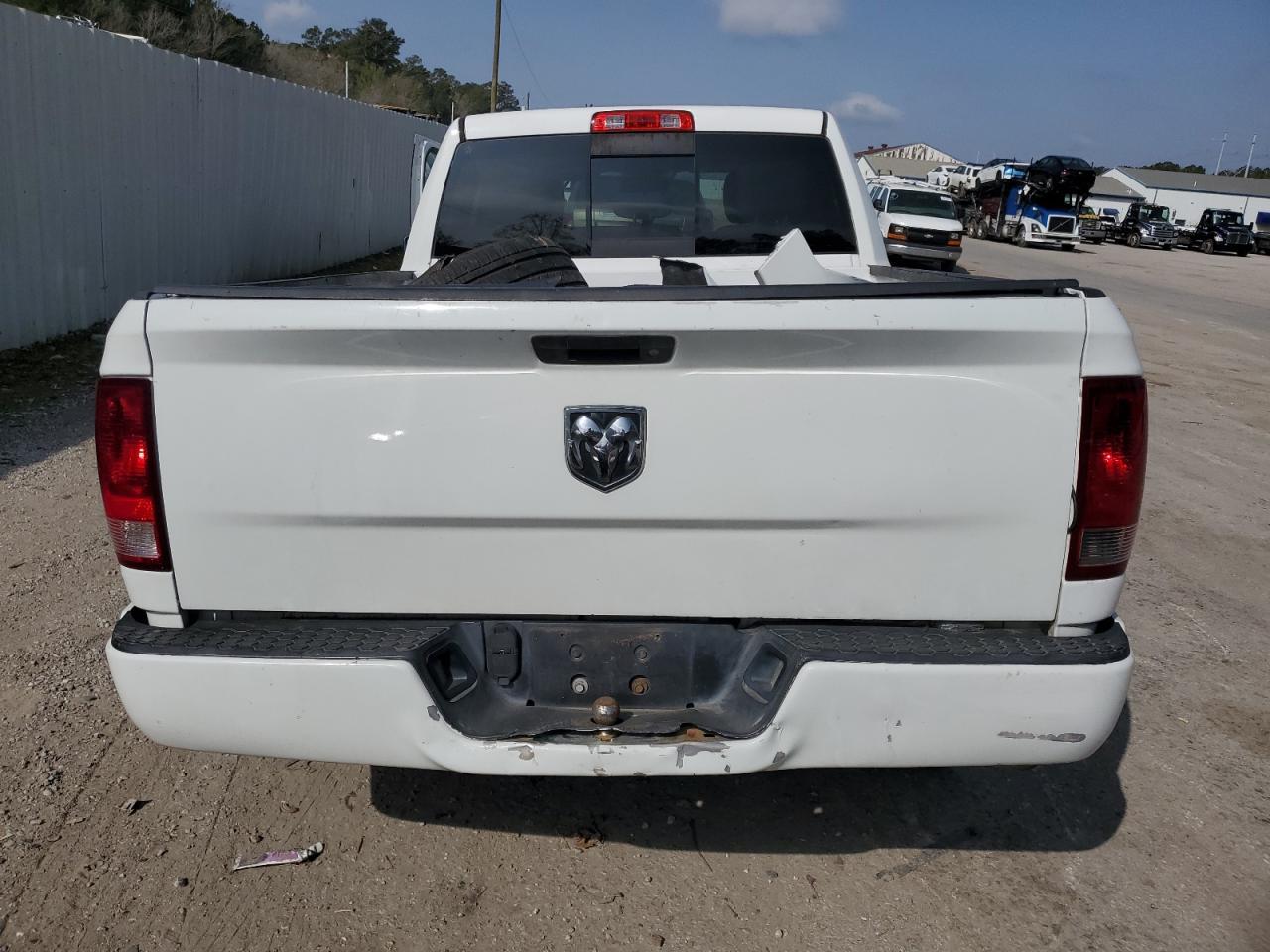 2015 RAM 1500 SLT - Image 6