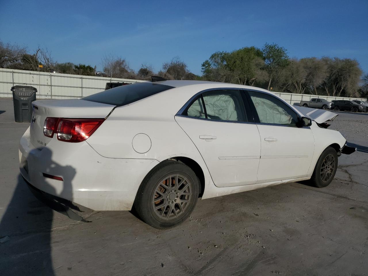 2015 CHEVROLET MALIBU LS - Фото 3