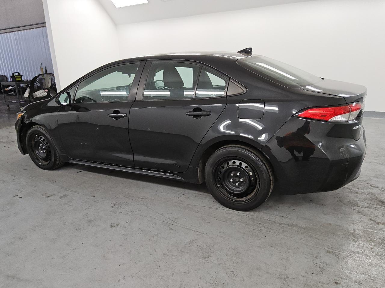 2022 TOYOTA COROLLA LE - Фото 2