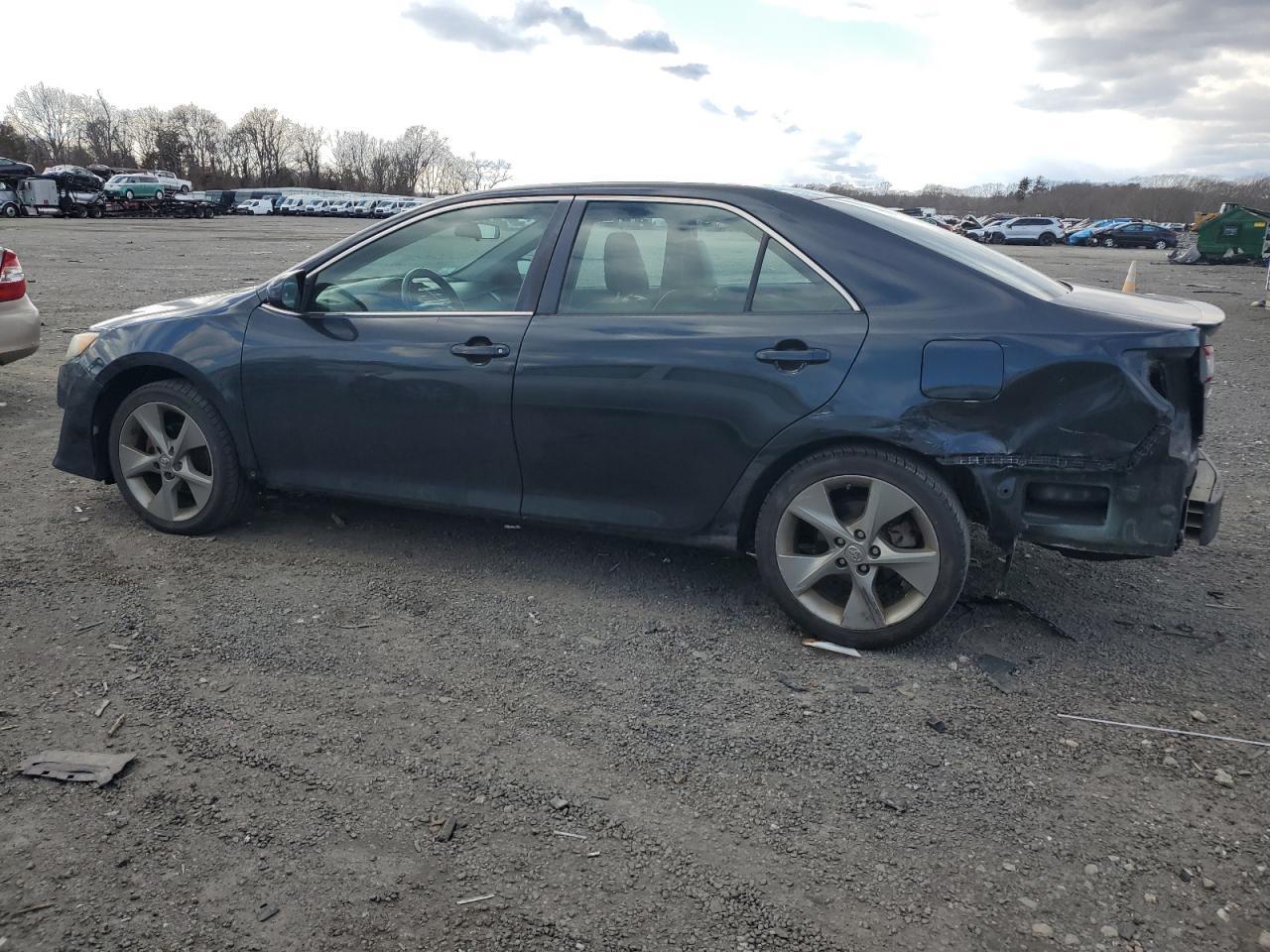 2014 TOYOTA CAMRY L - Image 2