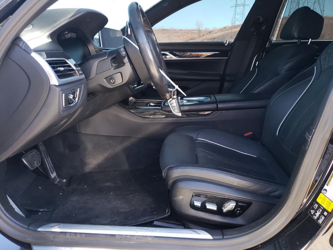 2020 BMW 750 XI - Фото 7