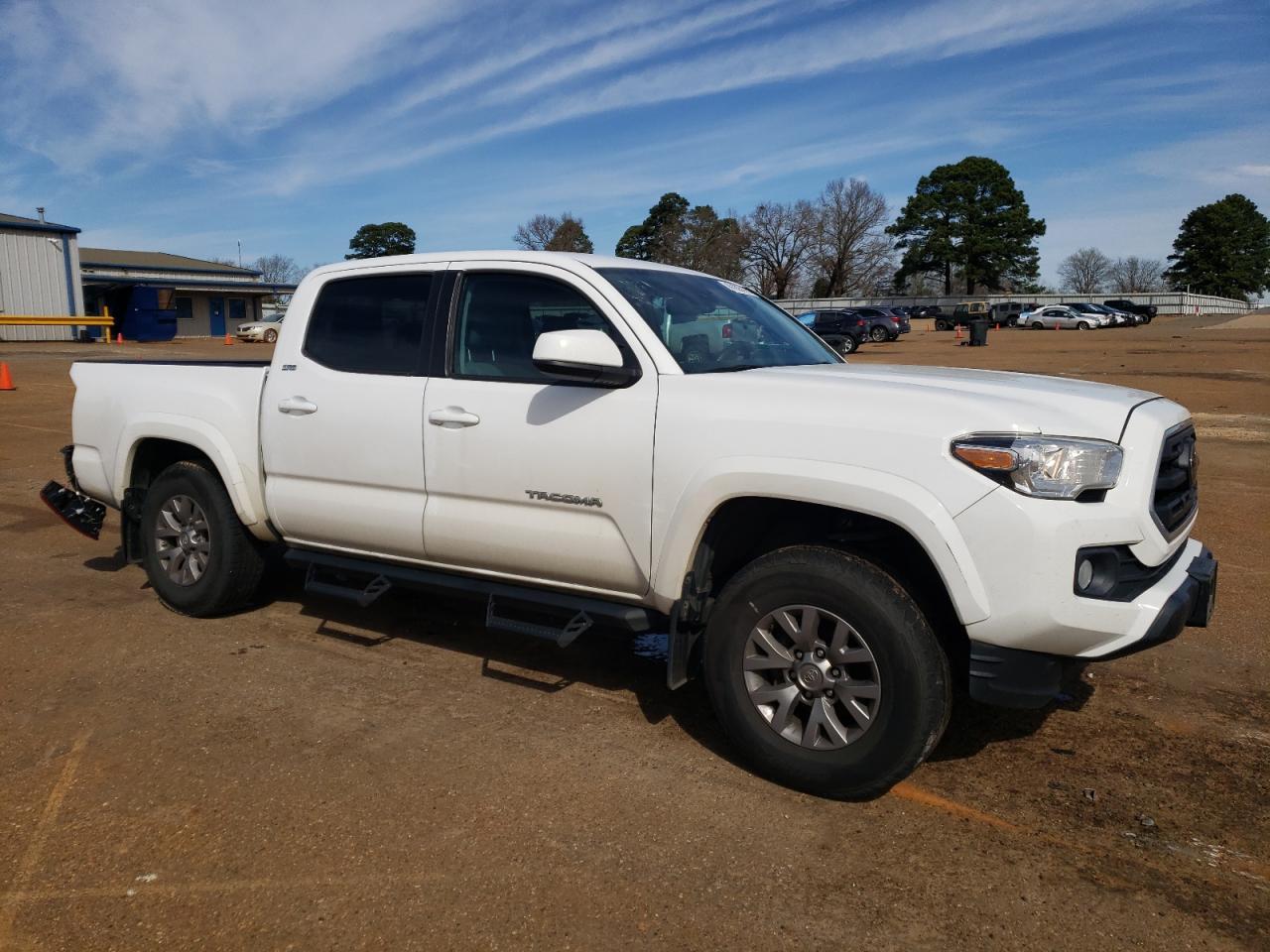 2019 TOYOTA TACOMA DOU - Фото 4